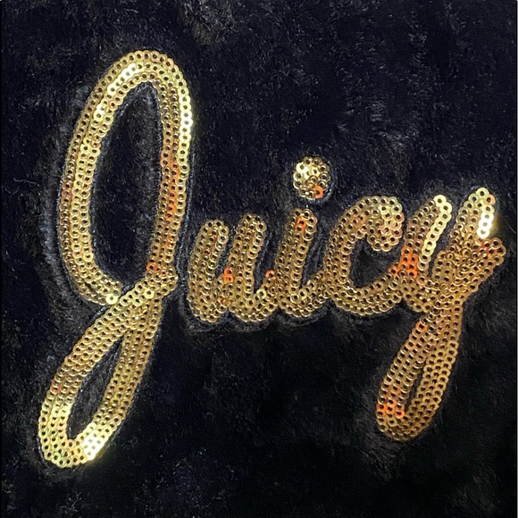 New! Juicy Couture Black Faux Fur Cosmetic Bag - Picture 4 of 15